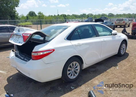 2016 Toyota Camry Hybrid Le z USA, uszkodzony, nr VIN 4T1BD1FK3GU186398
